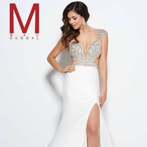 ✨NEW✨ Mac Duggal White and Nude Beaded Dress, S